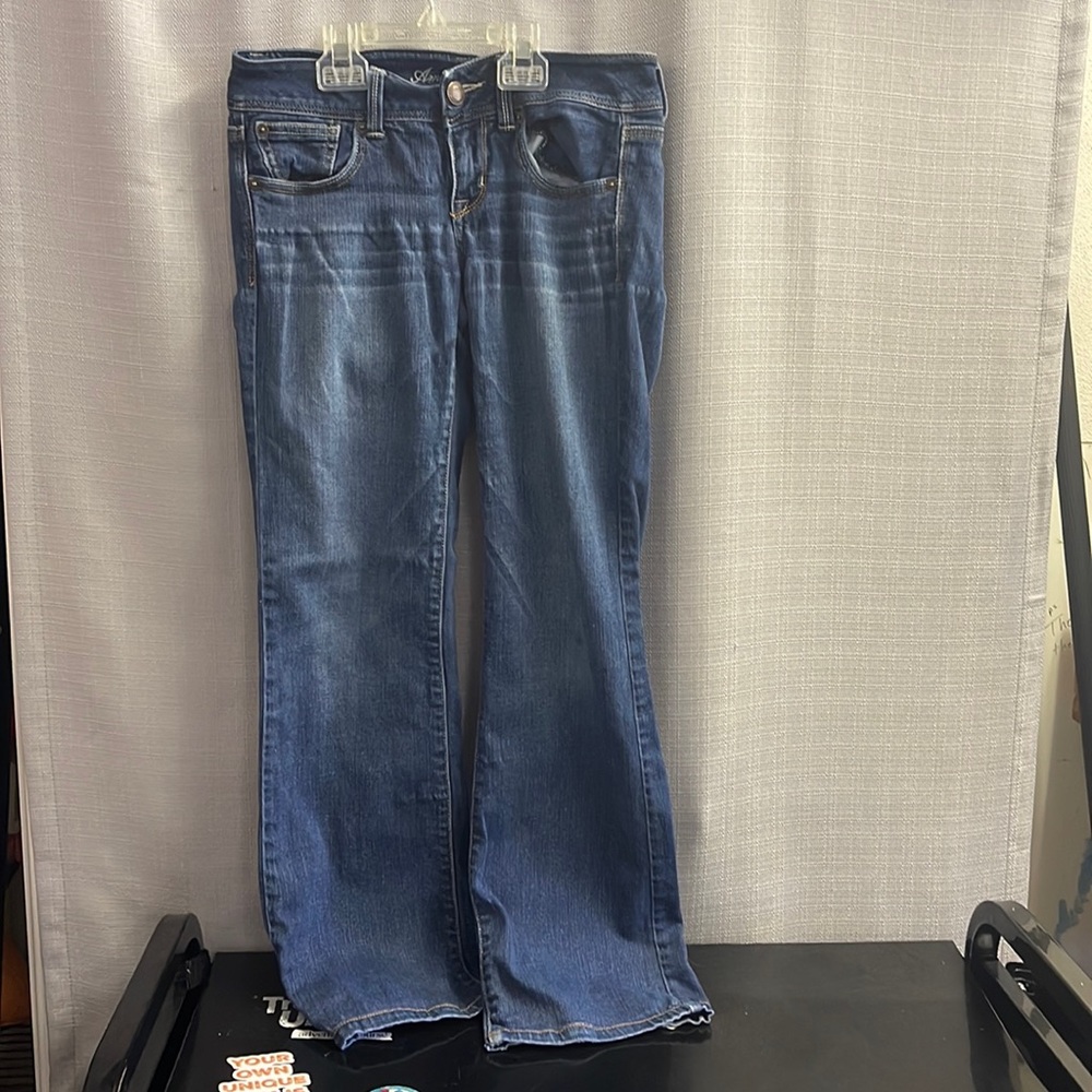 American Eagle outfitters slim boot stretch and distressed size 4